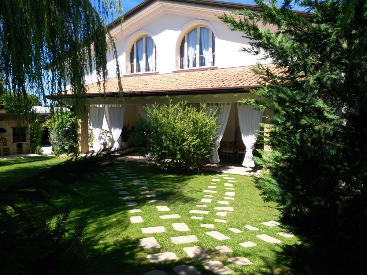 I Salici Villa Marina di Massa Exterior foto